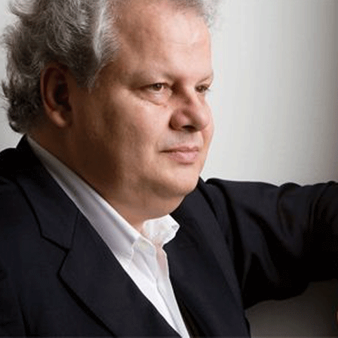 Jean Valvis anunţă un proiect pe care îl rezumă simplu: "genial" 