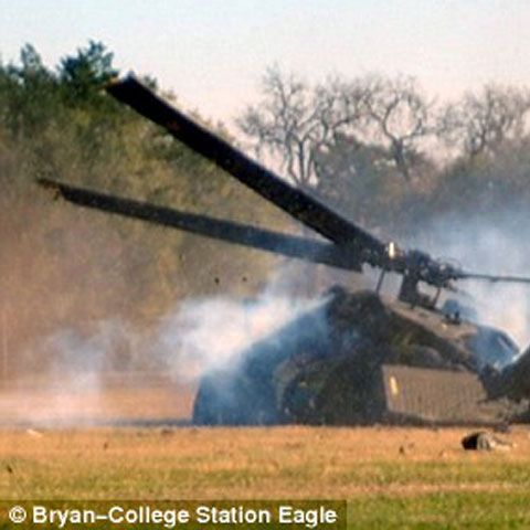 Un elicopter american a fost fotografiat în timp ce se prăbuşea - GALERIE FOTO
