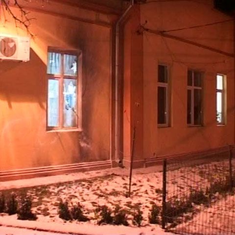Primăria Jilava a fost ţinta unui atac cu sticle incendiare 