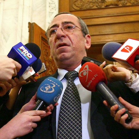 Adjunctul SRI, Dumitru Zamfir, a fost eliberat din funcţie