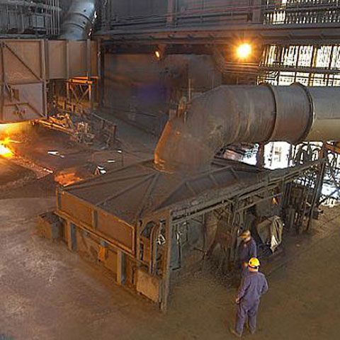 Începând de vineri, 450 de angajaţi ai Arcelor Mittal au renunţat la serviciu 