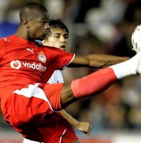 Dinamo - Julio Cesar a făcut vizita medicală, deşi vrea să îşi rezilieze contractul 