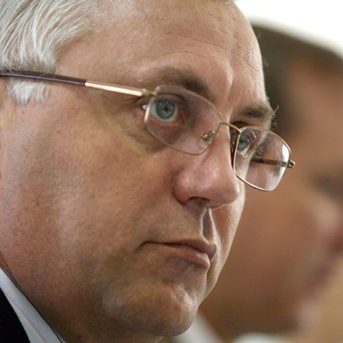 Preşedintele CSM declară că Parlamentul trebuie să anuleze legea caselor naţionalizate