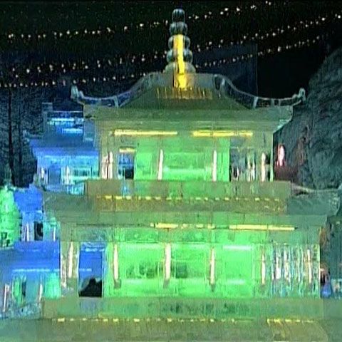 Într-un orăşel de lângă Beijing s-a deschis un muzeu de gheaţă