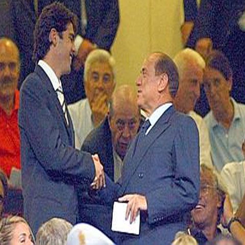 Berlusconi susţine că lui AC Milan îi este greu să nu-l vândă pe Kaka la Manchester City