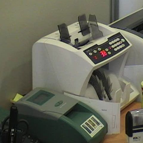 Băncile au peste o sută de locuri de muncă vacante