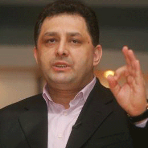 Vadim cu "Steaua" la Curte