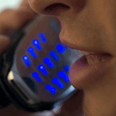 De astăzi, convorbirile telefonice vor fi înregistrate şi stocate de companii. Cum comentaţi? 