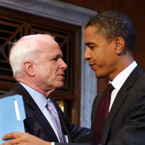 Obama i-a adus un omagiu fostului său rival republican John McCain, cu o zi înainte de învestitură