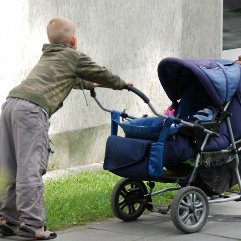 12.500 de mame au cerut recalcularea indemnizaţiei de creştere a copilului, a anunţat Ministerul Muncii