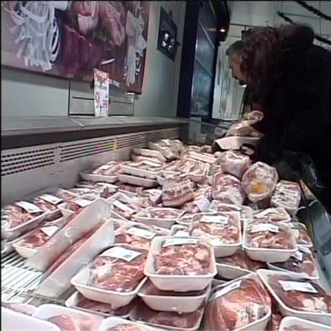 Deprecierea leului determină scumpirea produselor din import