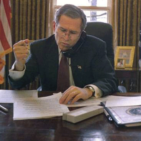 Bush i-a lăsat un bileţel lui Obama în Biroul Oval