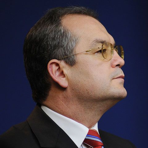 Emil Boc a semnat miercuri numirea a trei secretari de stat în Ministerul Justiţiei