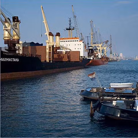 Navigaţia pe Canalul Sulina a fost oprită din cauza furtunii şi a vizibilităţii reduse