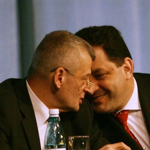 Planul din umbră. Oprescu se pregăteşte să demisioneze de la primărie pentru a se pregăti de prezidenţiale