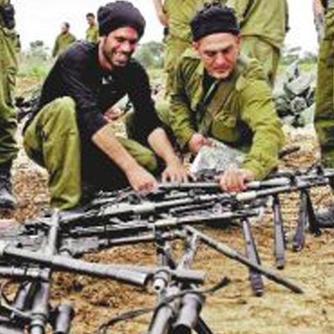 Pe urmele bombelor cu fosfor