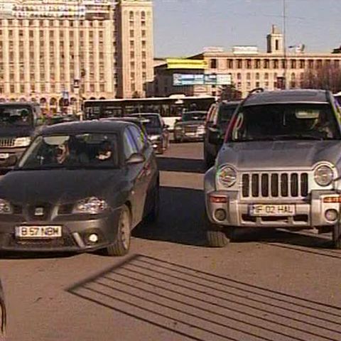 Maşinile pe benzină au atins anul trecut 62 la sută din totalul vânzărilor