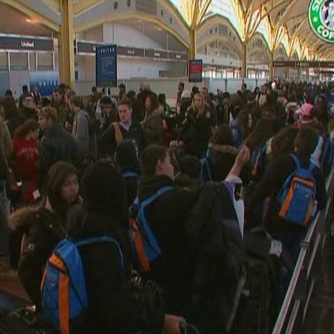 Gările şi aeroporturile din Washington au fost supraaglomerate de zecile de mii de americani care s-au întors de la învestitura lui Obama