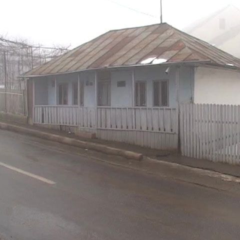 Casa construită pe locul celei în care a stat Ion Creangă este de vânzare 