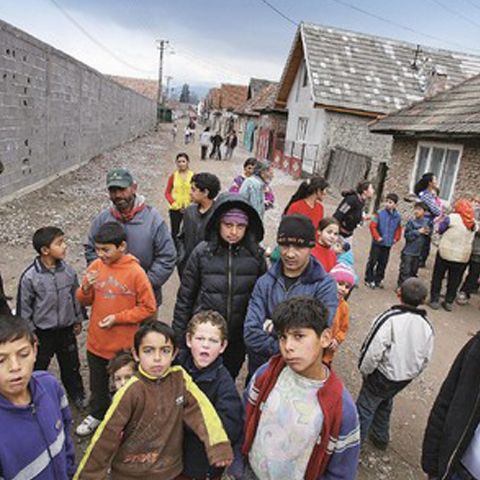 Dezbaterile "R.L." - La Braşov, zid antiromi ca în Cisiordania