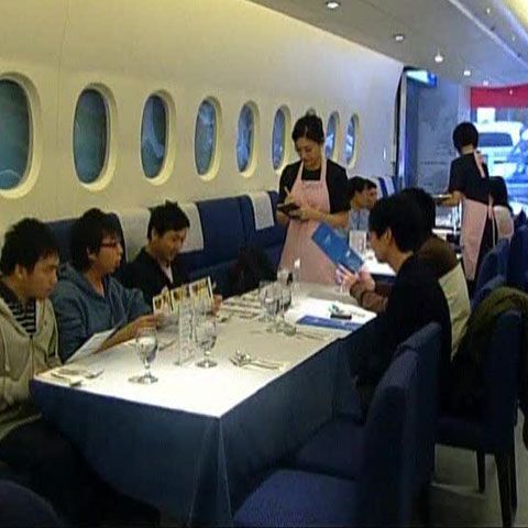 Un taiwanez şi-a amenajat localul ca interiorul unui avion 