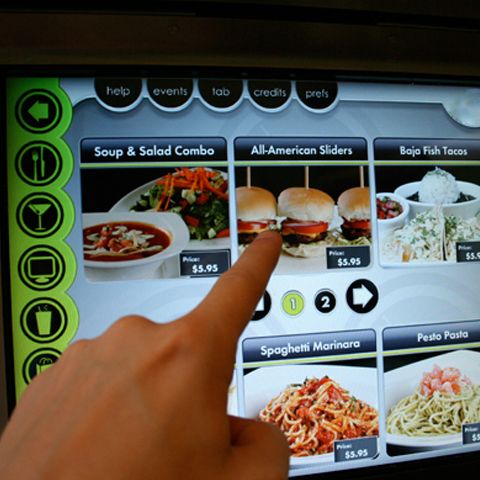 Cum să câştigi bani făcând programe de calculator pentru pensiuni şi restaurante