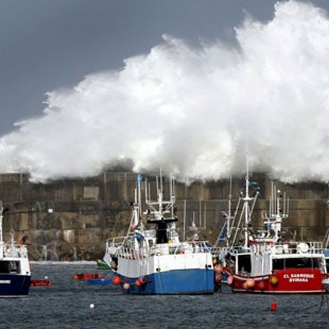 Cel puţin 15 morţi în Franţa şi Spania, în urma unei furtuni de o forţă ieşită din comun