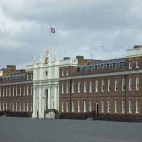 Un român a declanşat o alertă de securitate la Palatul Buckingham