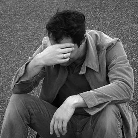 Românii se tem că ar putea să îşi piardă locul de muncă din cauza crizei financiare