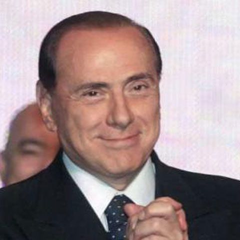 Berlusconi comite o nouă gafă, sugerând că sunt comise violuri pentru că fetele sunt frumoase