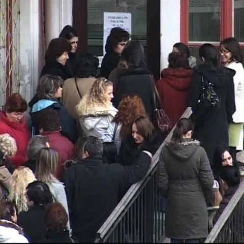 La Direcţia de Finanţe din Cluj s-au format cozi de zeci de metri