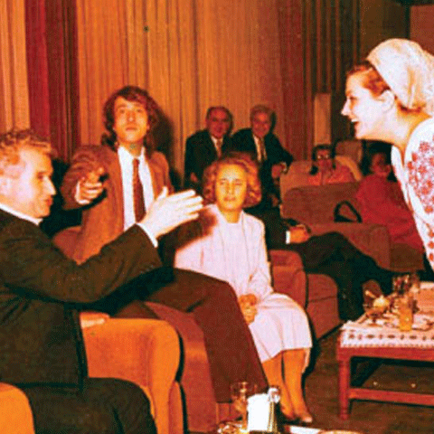 Ceauşescu, supărat pe perestroika lui Gorbaciov