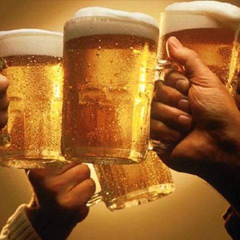 Scăderea record a vânzărilor de bere afectează grav barurile din Marea Britanie 