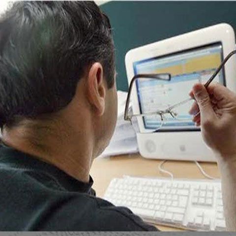 Un tânăr polonez s-a sinucis în faţa unei camere web conectate la internet 