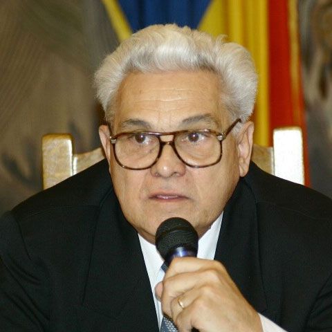 Deputatul UDMR de Africa, scos cu tam-tam din Parlament