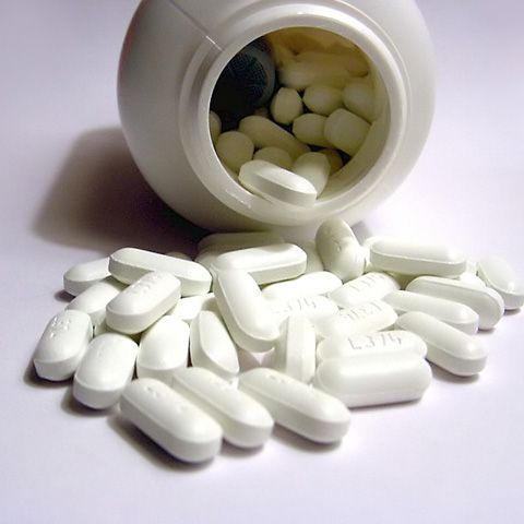 Preţurile medicamentelor compensate şi gratuite cresc cu aproximativ 10%, de la 1 februarie