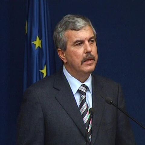 Dan Nica, la adresa Cabinetului Tăriceanu: Bătaie de joc, nesimţire şi iresponsabilitate