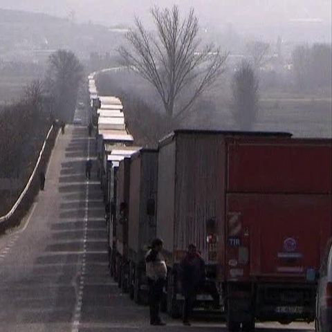 Sute de tiruri sunt blocate la graniţa dintre Bulgaria şi Grecia 