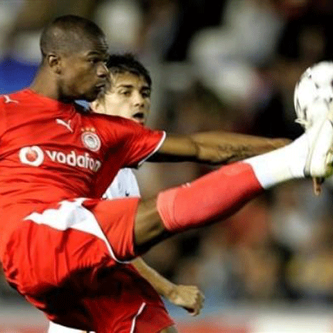 Dinamo - Julio Cesar a acceptat condiţiile de reziliere a contractului şi poate juca la Gaziantep 