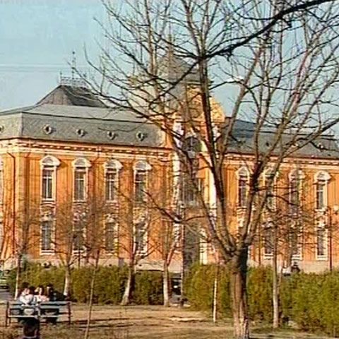 Teatrul Naţional din Caracal este complet renovat, după 22 de ani de lucrări 