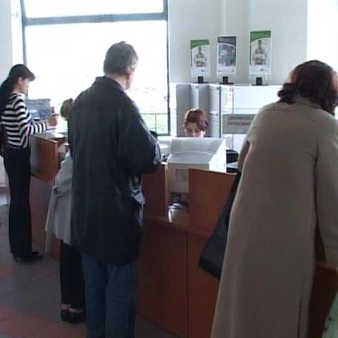 Băncile se împrumută prin Bursă pentru a face rost de lichidităţi 