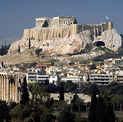 O imigrantă bulgară, care desfăşura activităţi sindicaliste, a fost stropită cu acid în Grecia