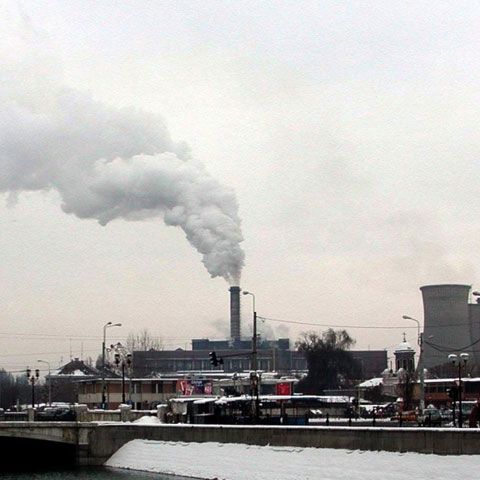 Primăria Capitalei nu poate onora plăţile către ELCEN şi acumulează noi penalităţi