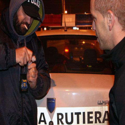 Şoferii - testaţi în trafic de poliţişti de la antidrog