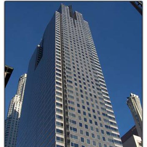 Mai multe proiecte imobiliare din Capitală, abandonate din cauza dificultăţilor financiare 