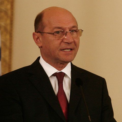 Băsescu către românii din străinătate: Nu mai am curajul să vă invit să vă întoarceţi acasă