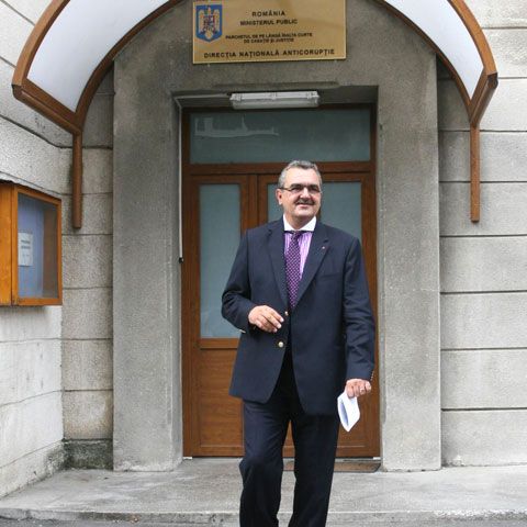 Miron Mitrea acuză că declaraţia unei martore din dosarul său a fost dictată de procurorii DNA