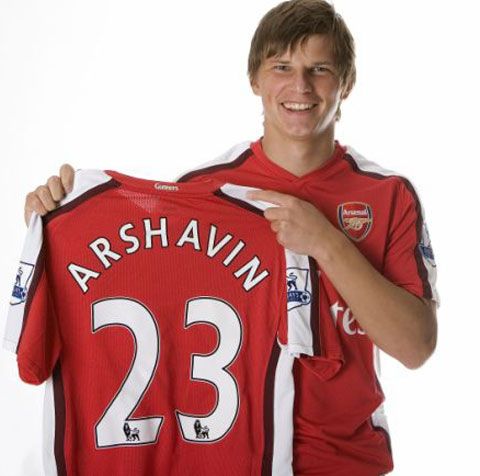 Andrei Arshavin a semnat, în sfârşit, cu Arsenal 