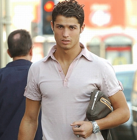 Cristiano Ronaldo este poreclit şi Ronopoly pentru că deţine multe proprietăţi  