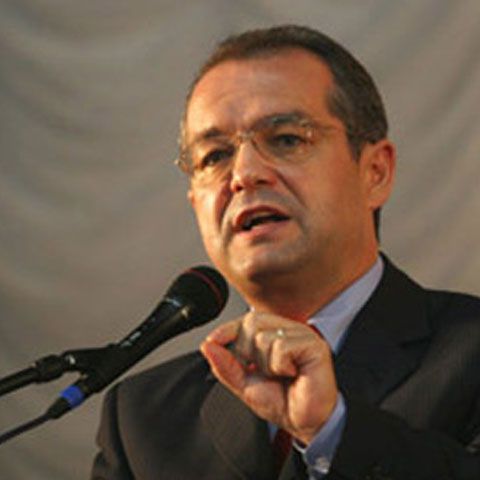 Premierul a cerut declasificarea anexei în contractul ANRM-Sterling şi l-a demis pe şeful Agenţiei Naţionale pentru Resurse Minerale